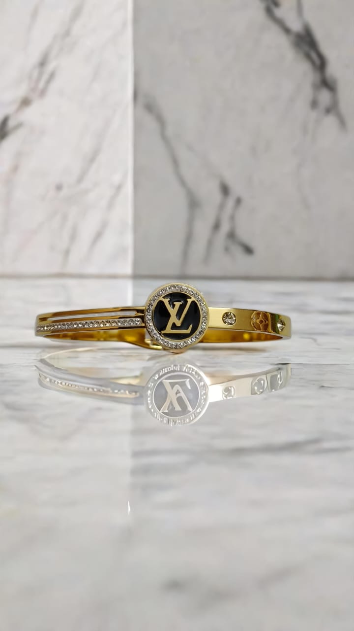 Gemstone jewelry Anti tarnish bracelet