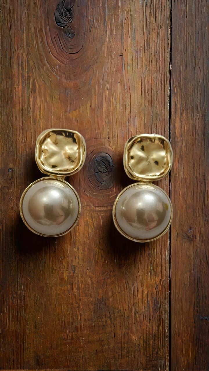 Gemstone jewelry Anti tarnish pearl earrings