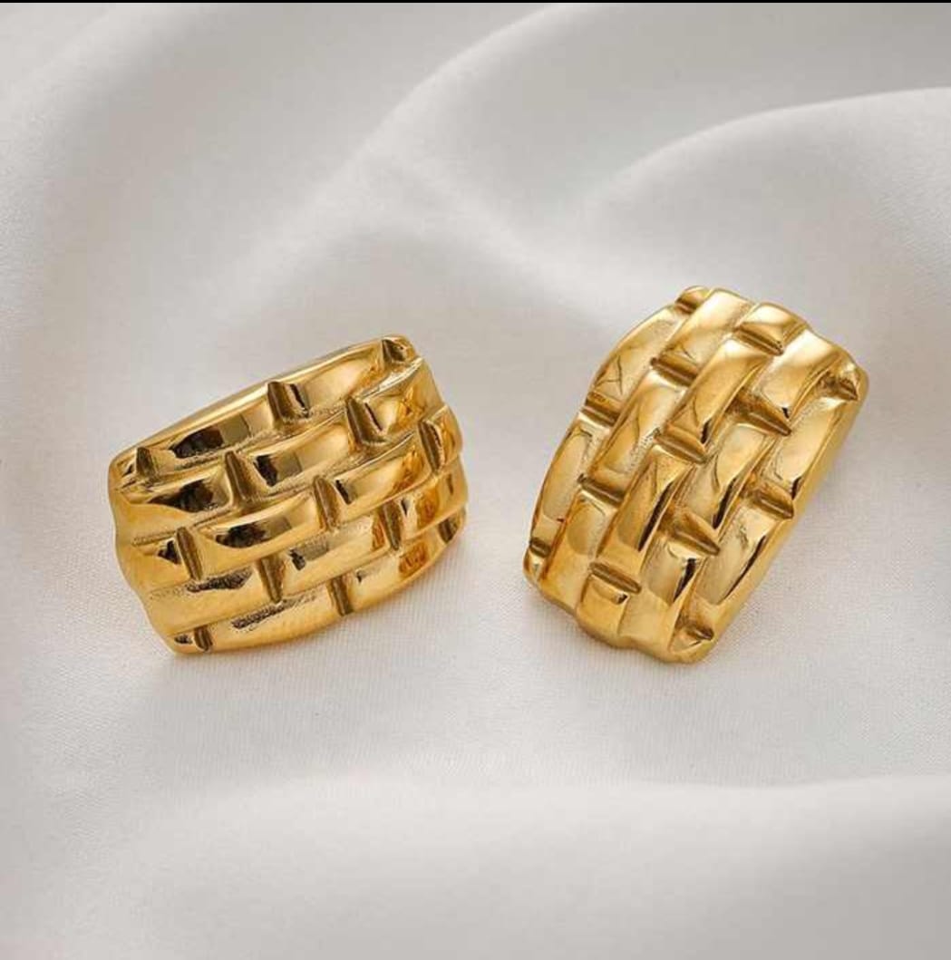 Anti tarnish earrings