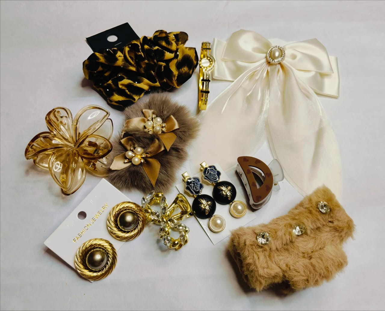 Hair accessories with jewellery