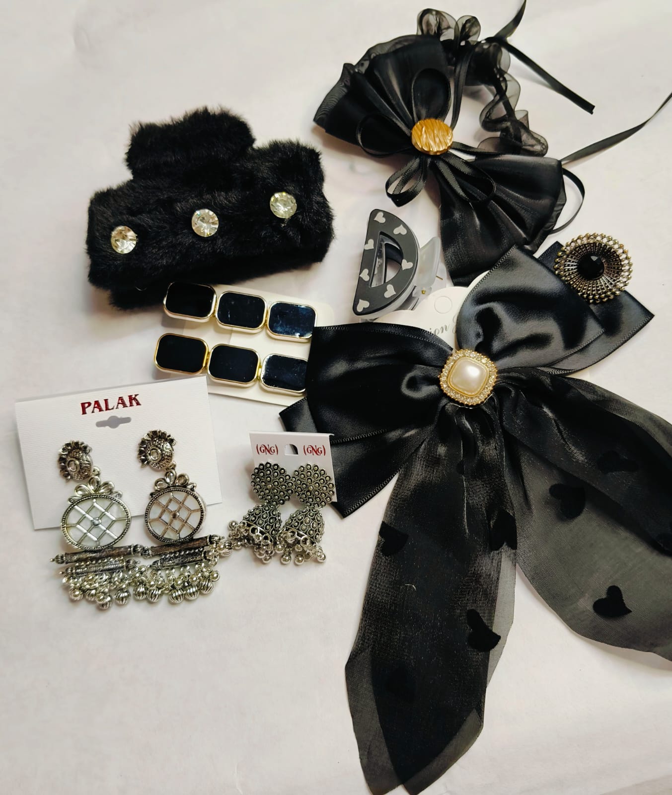 Black color hair accessories with jewellery