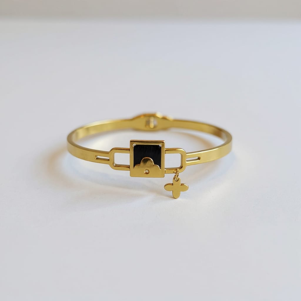 Anti tarnish bracelet