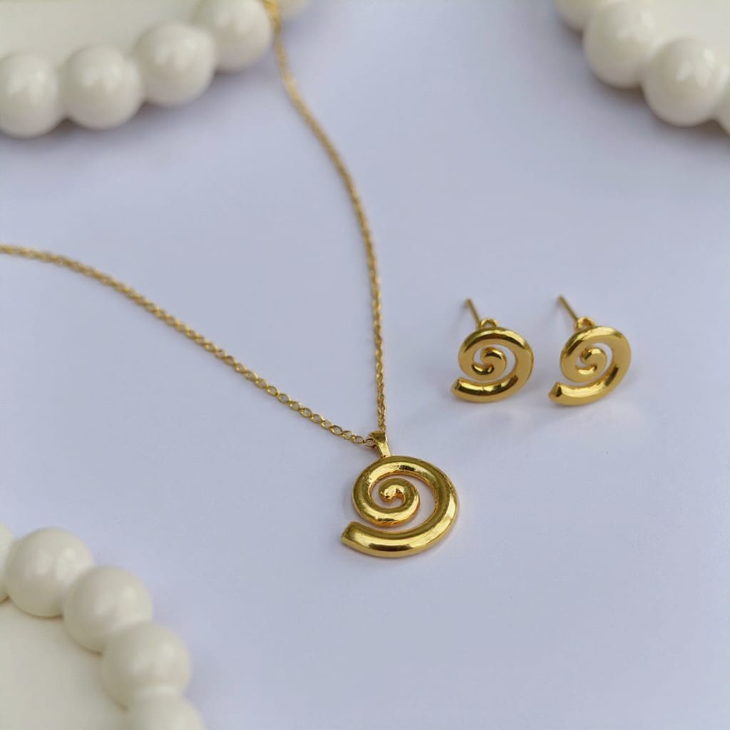 Anti tarnish necklace with earrings