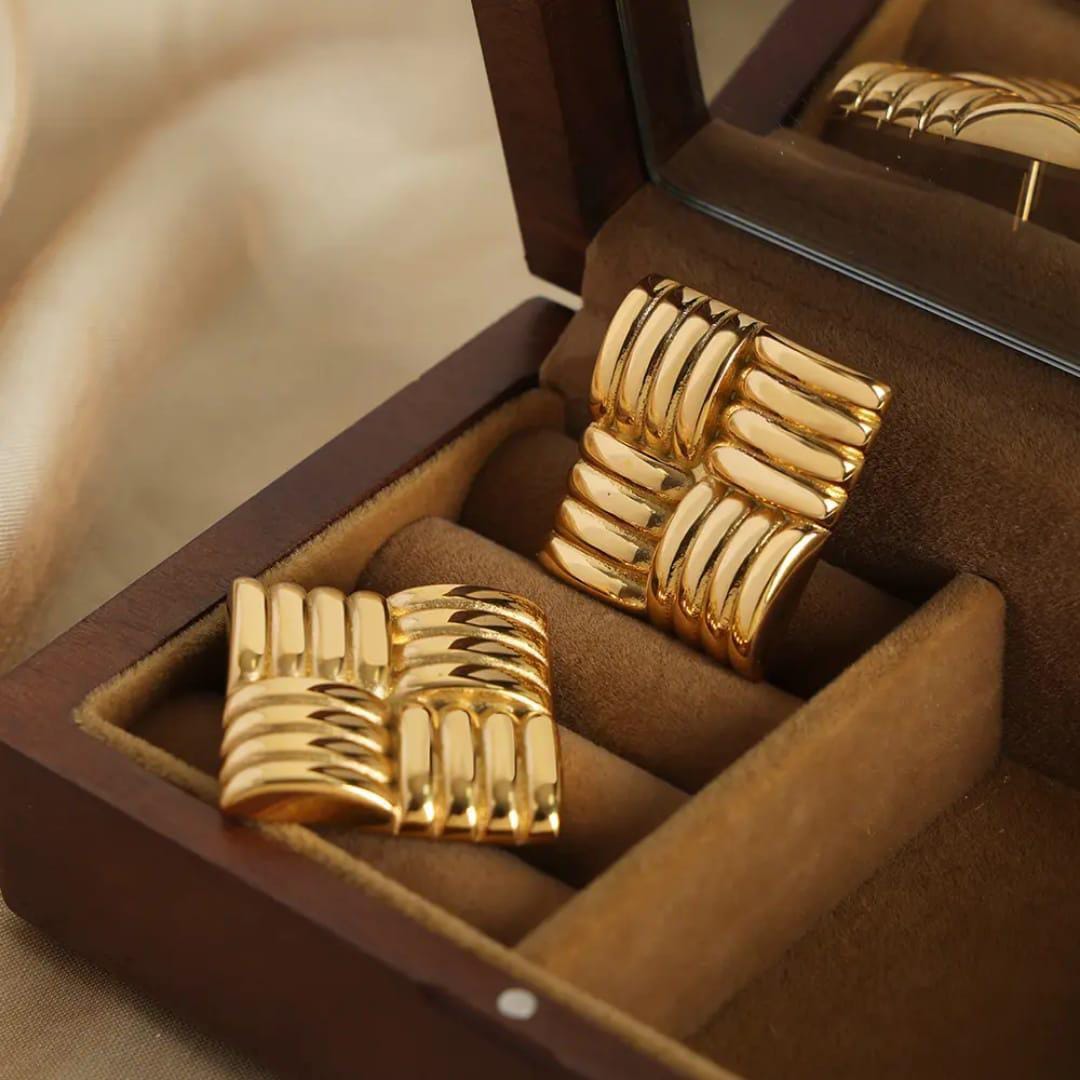 Anti tarnish earrings